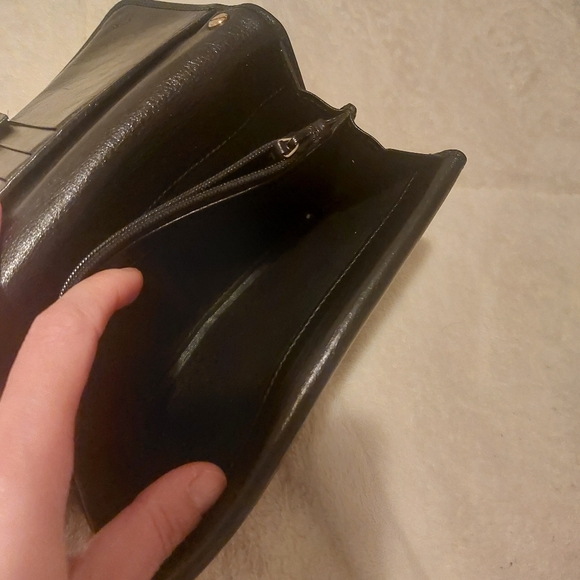 Gucci Wallet on Chain - Picture 7 of 13